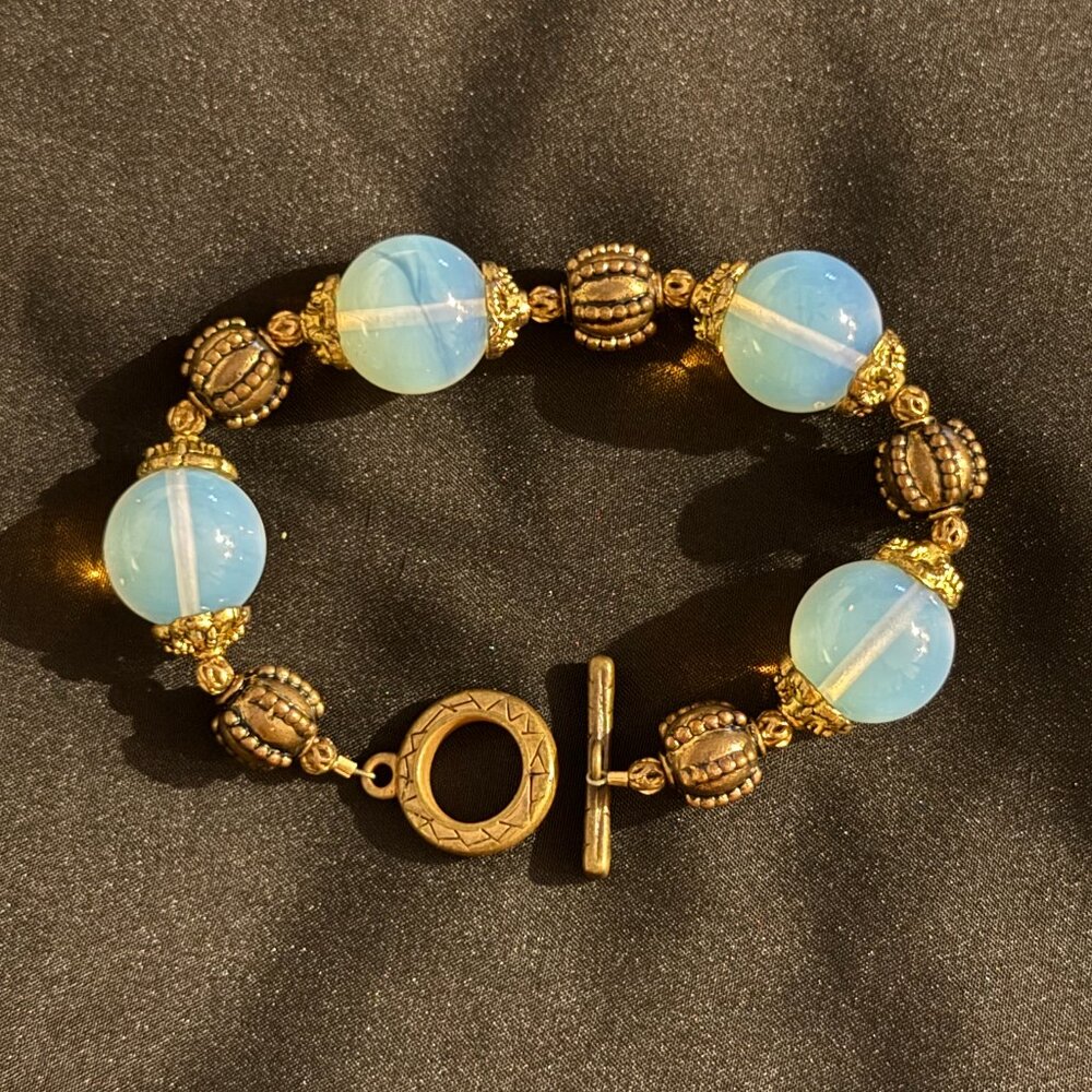 White Chalcedony Gold Beads Bracelet New without Tags